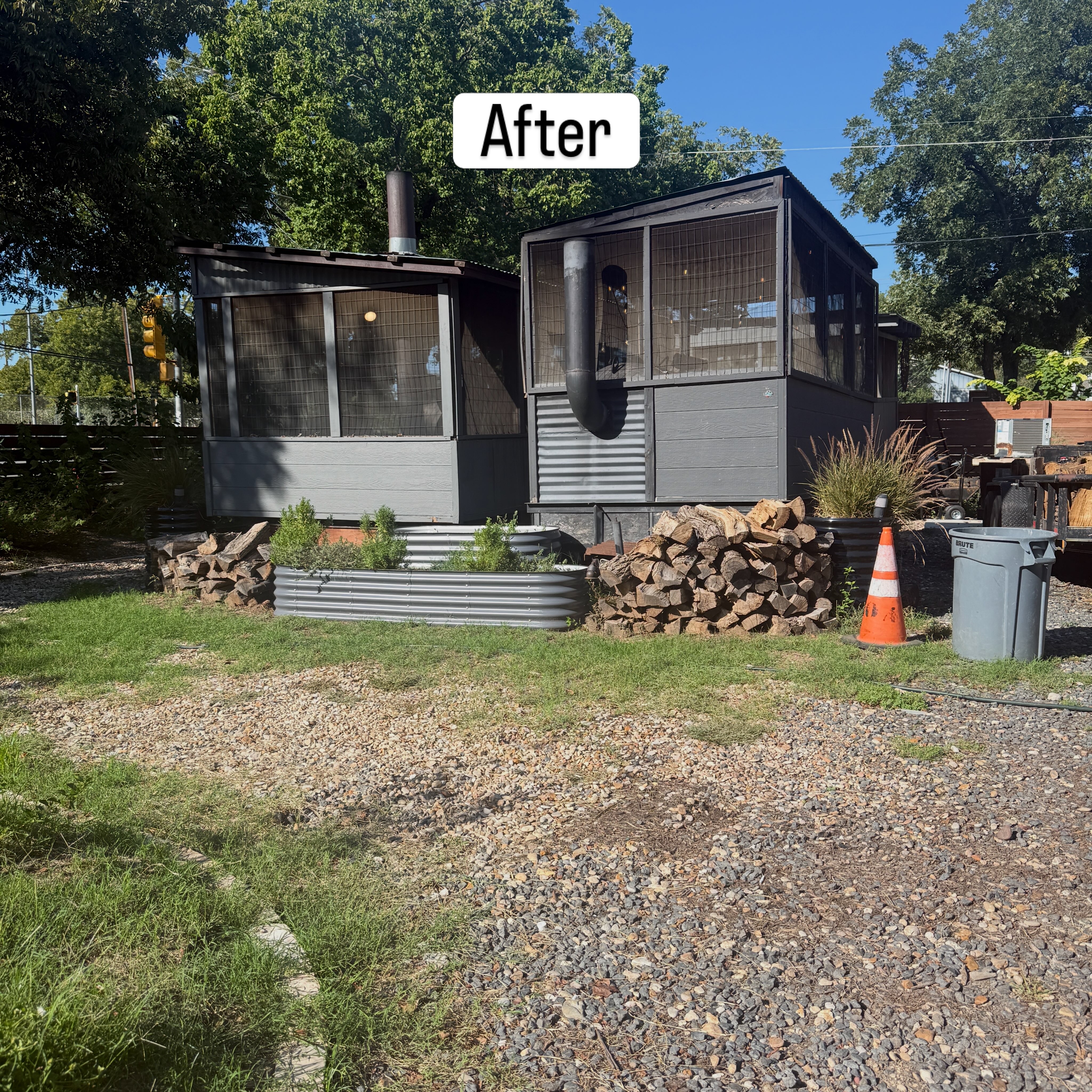 Outdoor junk & debris cleanout after